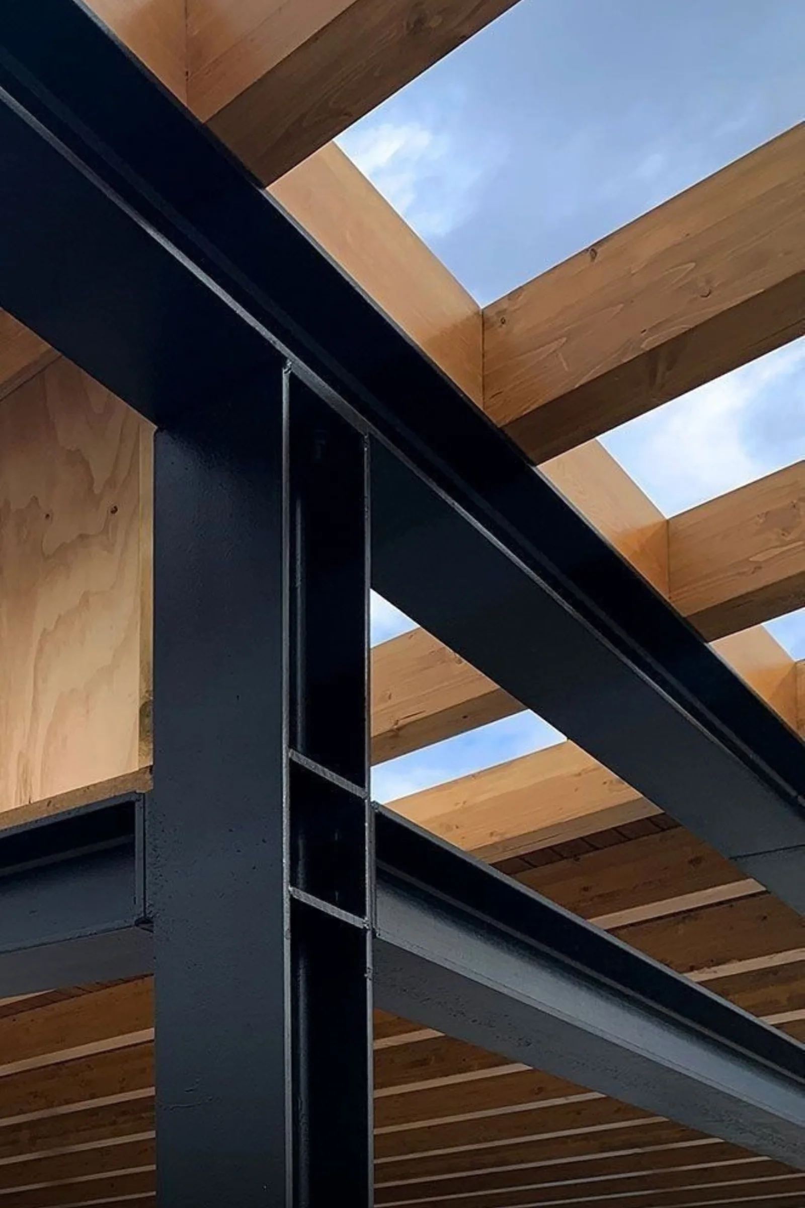 Estructura de metal — 369 Arquitectos e Ingenieros